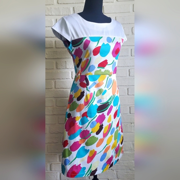 NWT Ports International Floral Tulip Dress White, Pink, Red, Blue Retro Size 6 - Picture 2 of 12